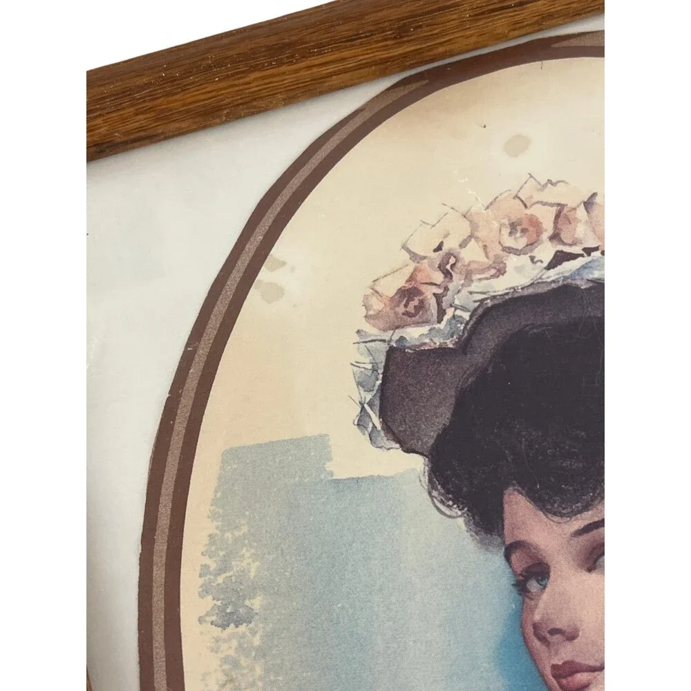 Antique Sweet Genevieve Victorian Portrait Oval Frame